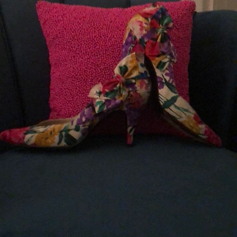 VINTAGE Stuart Weitzman Silk Floral Heels....